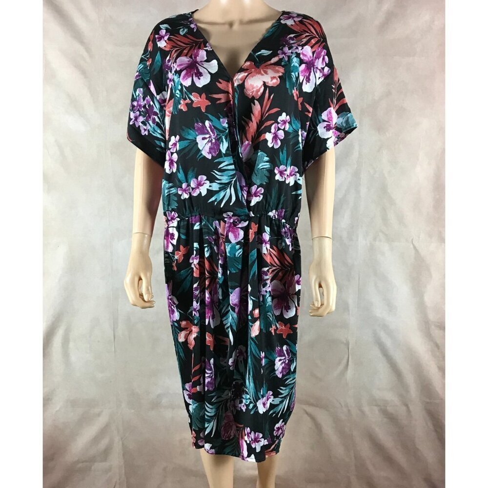 BOBEAU Plus Size Twist Front Black Floral Dress 3X